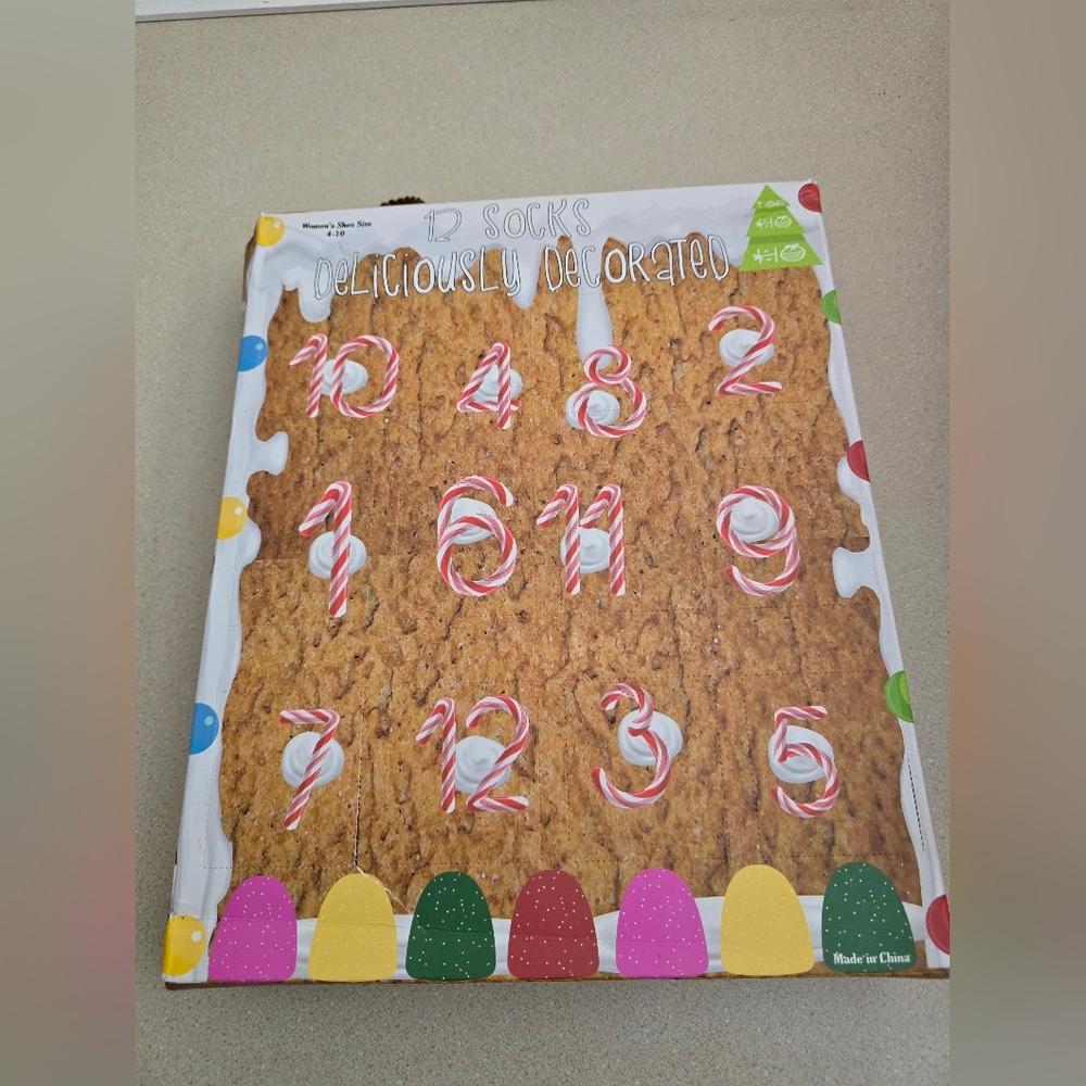 Deliciously Decorated Sock Advent Calendar/Shoe Size 4-10